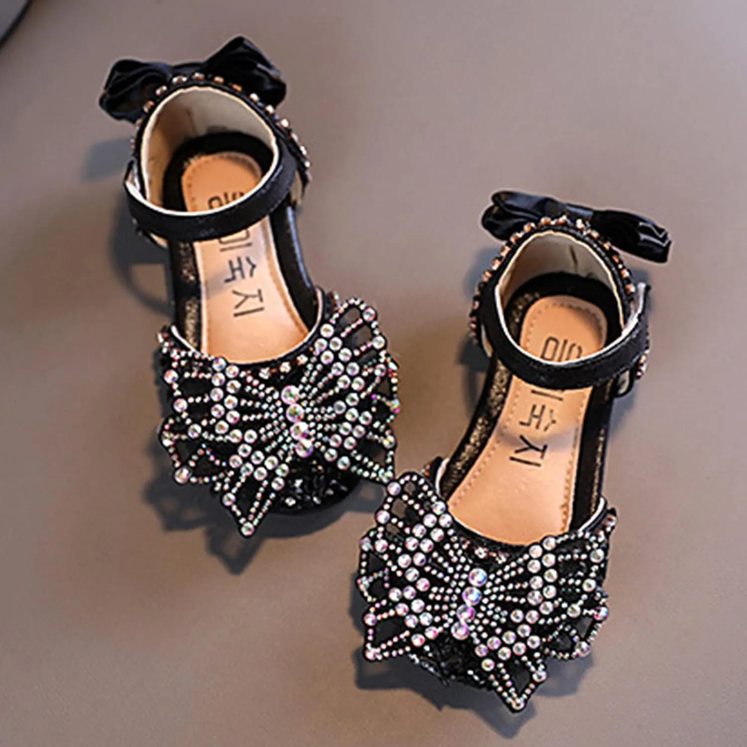 Fashion Summer Girls Dance Shoes Princess Dress Performance Shoes Silk Bow Mesh Bow Light and Adult Squeaky Shoes