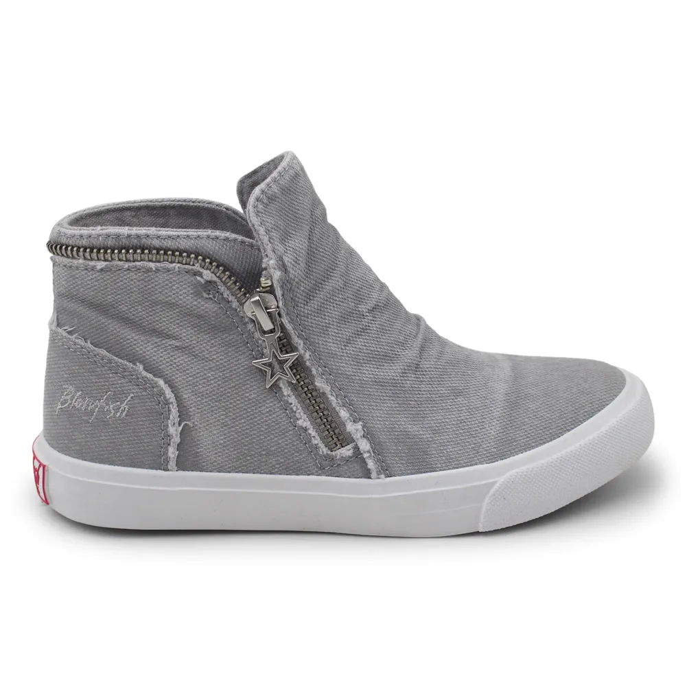 Kids Mylo in Vapor Smoked Canvas by Blowfish