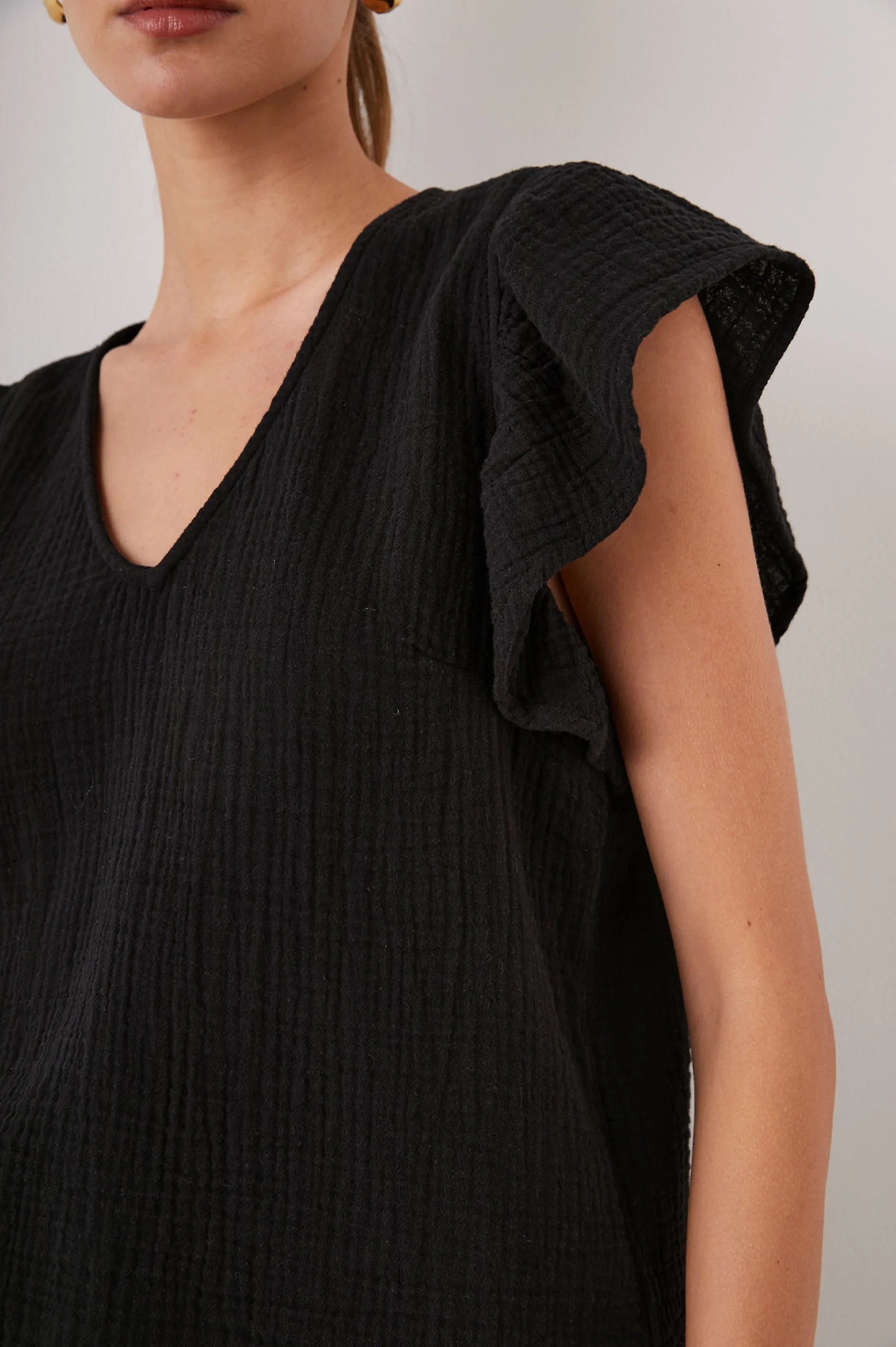 Lela Black Top