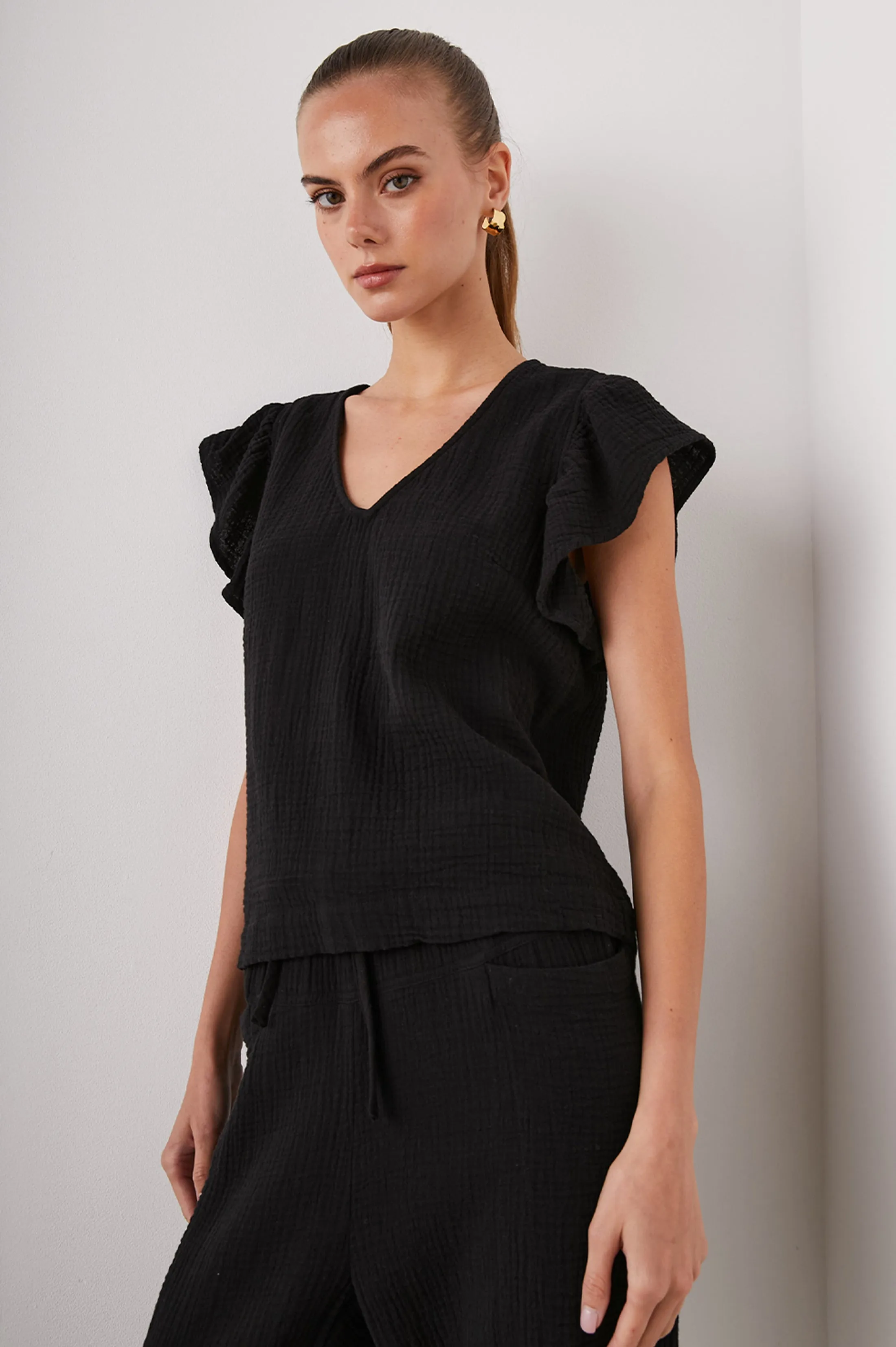 Lela Black Top